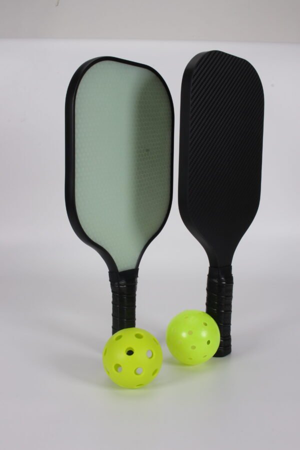 pickleball paddle