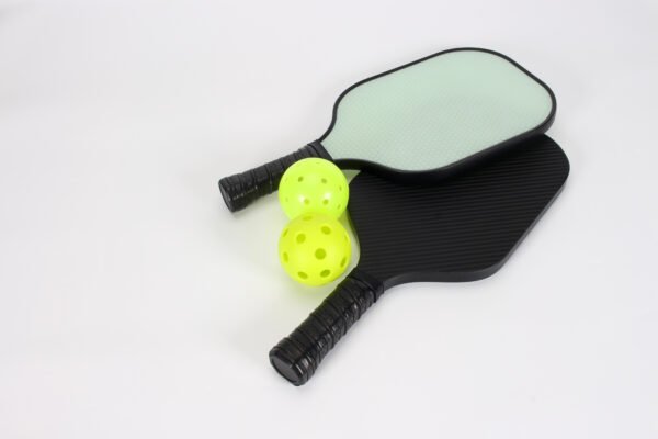 pickleball paddle